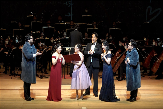 행사 포스터 사진