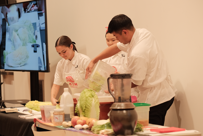 행사 사진 첨부