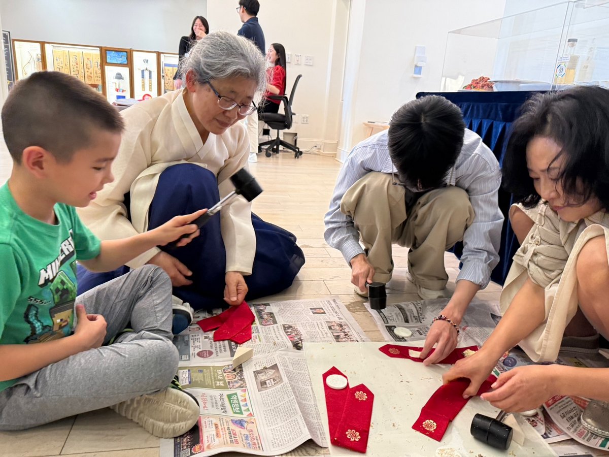 Crafting Culture: 국립민속박물관과 함께하는 전통 공예 체험 워크숍